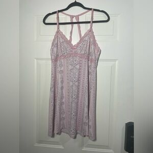 Jessica Simpson 🩷💋 women's Pink and White Chemise with Lace Details, size Large